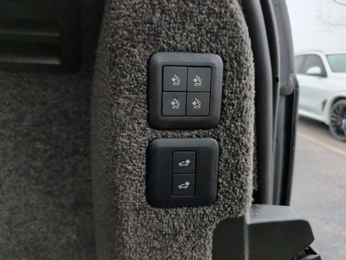 Used 2020 Land Rover Range Rover HSE image 42