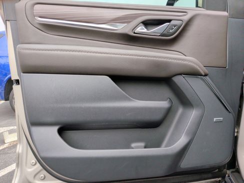 Used 2024 GMC Yukon Denali w/ Advanced Technology Package image 28