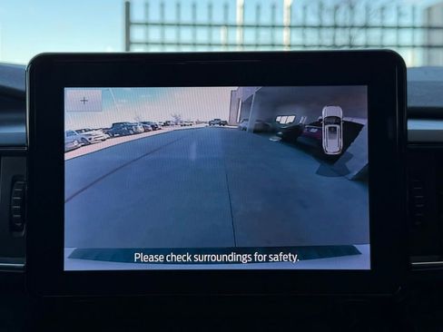 Used 2020 Ford Explorer XLT w/ Equipment Group 202A image 6