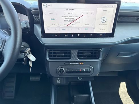 Used 2025 Ford Maverick XL image 10