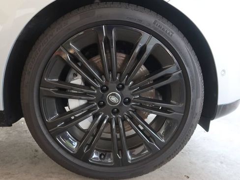 Used 2025 Land Rover Range Rover SE AWD/4WD image 47