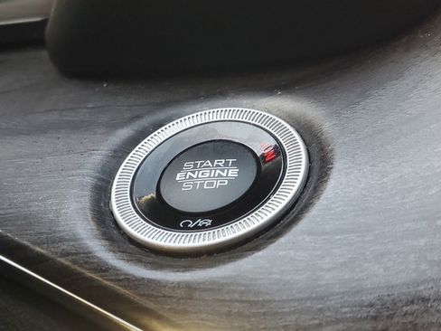 Used 2021 Jeep Grand Cherokee L Overland w/ Luxury Tech Group IV image 30