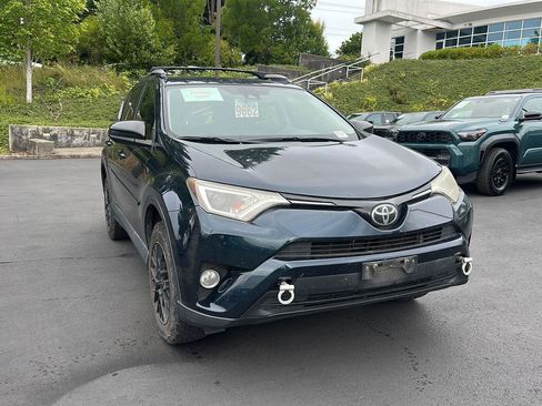 Used 2018 Toyota RAV4 LE w/ All Weather Liner Package AWD/4WD image 4