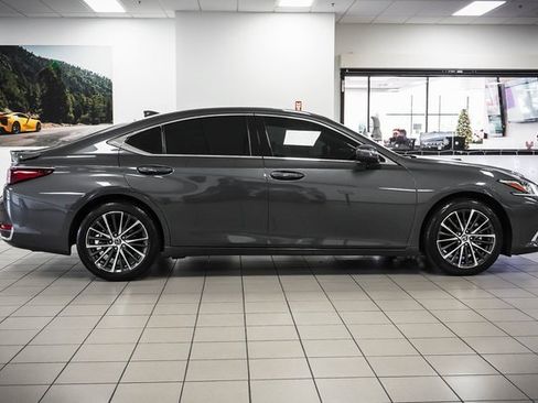 Certified 2025 Lexus ES 300h w/ Premium Package image 5