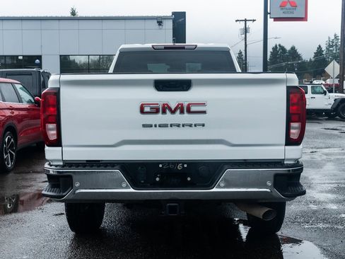 Used 2024 GMC Sierra 3500 Pro image 5