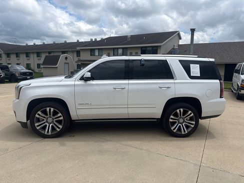Used 2018 GMC Yukon Denali w/ Denali Ultimate Package AWD/4WD image 2