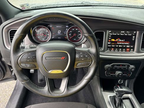 Used 2022 Dodge Charger SXT image 19