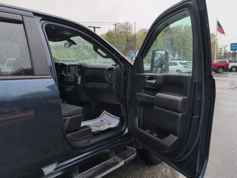 Used 2021 Chevrolet Silverado 2500 Custom w/ Custom Value Package AWD/4WD image 28