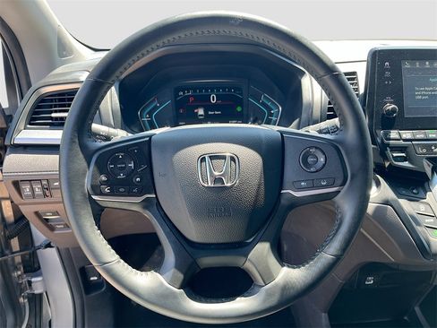 Used 2024 Honda Odyssey EX-L image 11