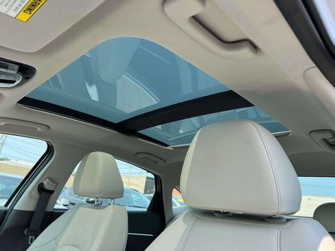 Certified 2025 Hyundai Sonata Limited FWD image 19