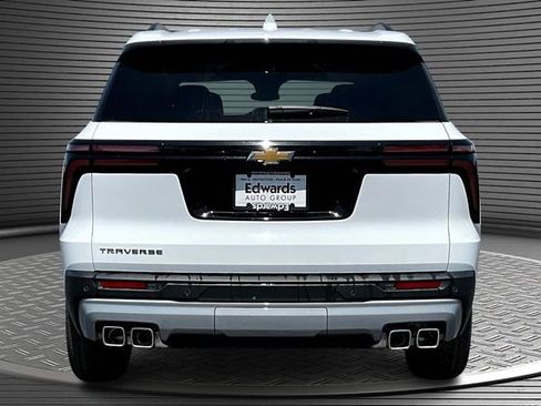 New 2025 Chevrolet Traverse LT w/ Driver Confidence Package FWD image 4