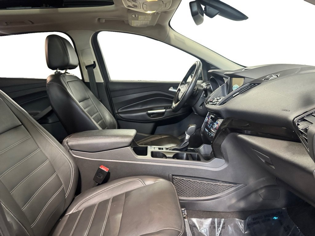 Used 2017 Ford Escape Titanium AWD/4WD image 13