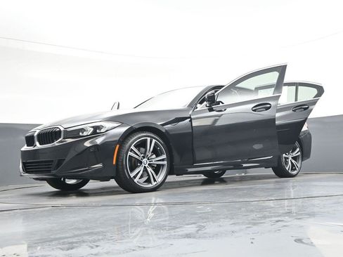 Used 2024 BMW 330i Sedan w/ Convenience Package RWD image 39