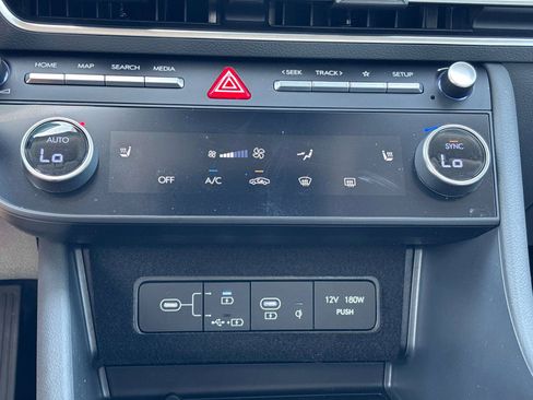 Certified 2026 Hyundai Sonata SEL AWD/4WD image 18