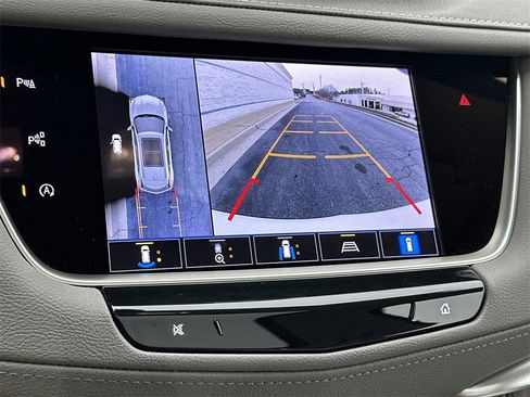 Certified 2023 Cadillac XT5 Premium Luxury w/ Technology Package image 33