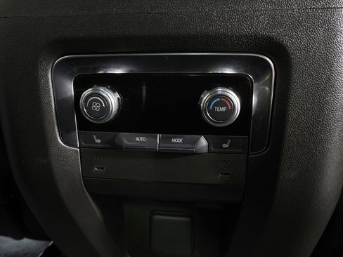 Used 2025 GMC Yukon Elevation w/ LPO, Yukon Black Package image 12