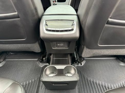 Used 2022 Cadillac XT6 Premium Luxury w/ Technology Package AWD/4WD image 26