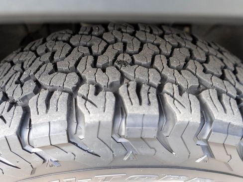 Used 2022 GMC Sierra 1500 SLT w/ SLT Premium Plus Package image 29