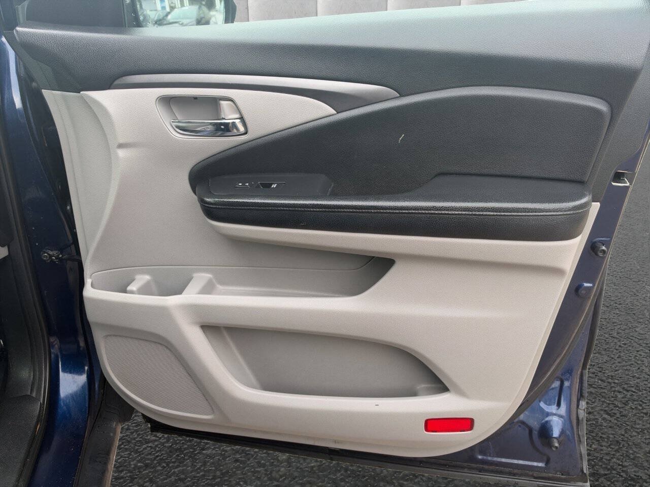 Used 2016 Honda Pilot EX-L image 12