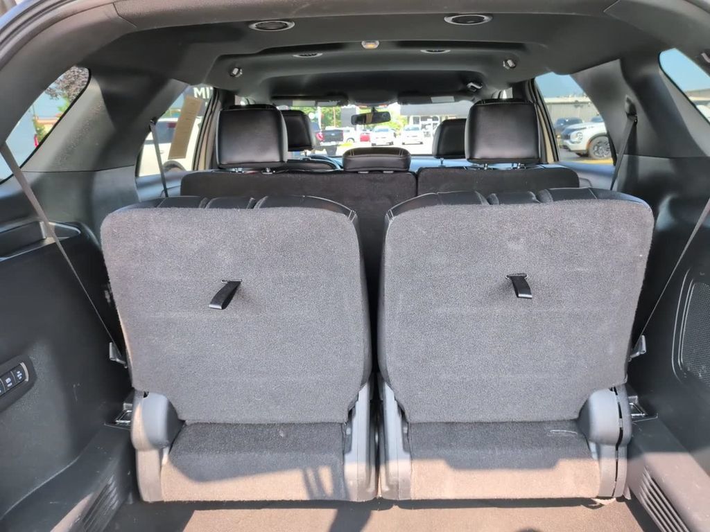 Used 2017 Ford Explorer Limited FWD image 7