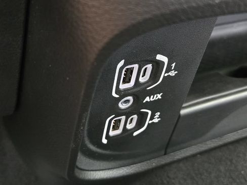 Certified 2025 RAM 2500 Big Horn AWD/4WD image 23