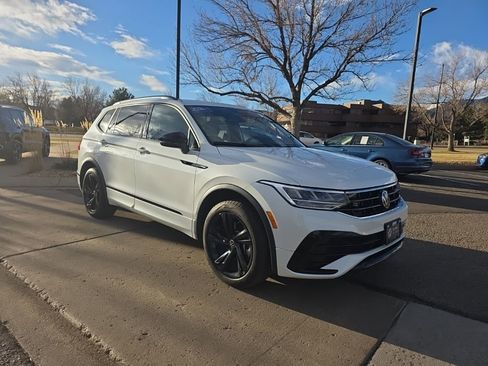 Certified 2024 Volkswagen Tiguan SE R-Line image 8