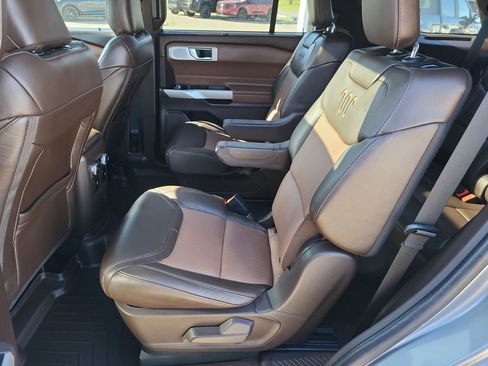 Used 2022 Ford Explorer King Ranch w/ Premium Technology Package image 26