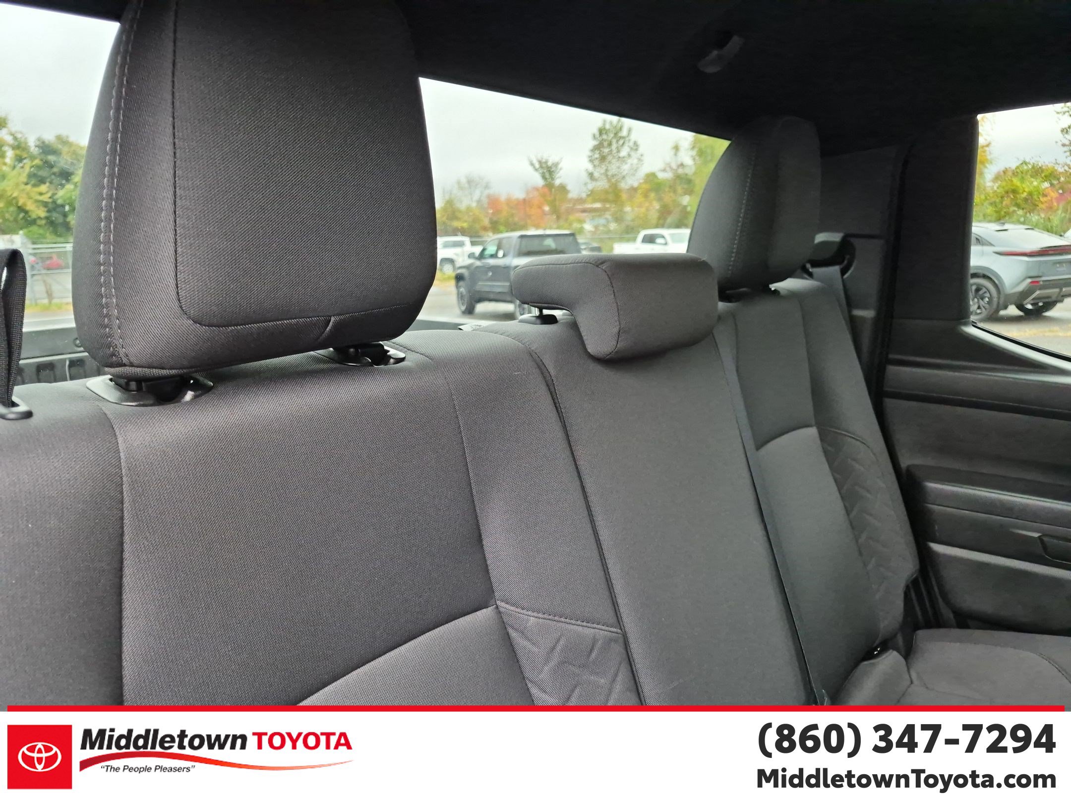 Used 2025 Toyota Tacoma SR5 AWD/4WD image 32