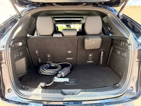 Used 2024 MAZDA CX-90 Plug-In Hybrid w/ Premium Plus AWD/4WD image 27
