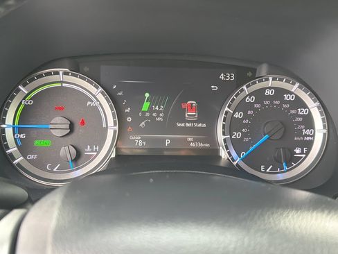 Used 2023 Toyota Highlander XLE AWD/4WD image 26