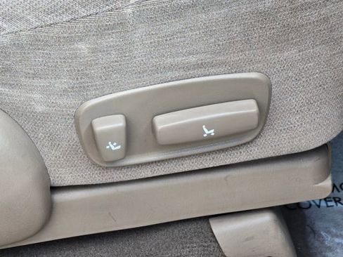 Used 2003 Toyota Sequoia SR5 image 18