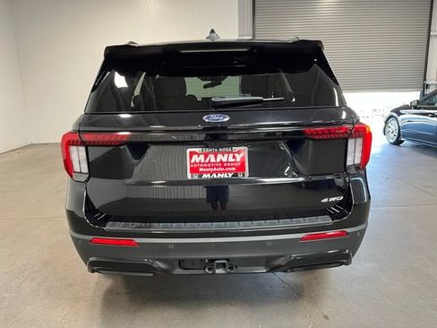 Used 2025 Ford Explorer ST-Line AWD/4WD image 4