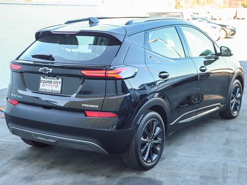 Used 2022 Chevrolet Bolt EUV Premier w/ Launch Edition image 9