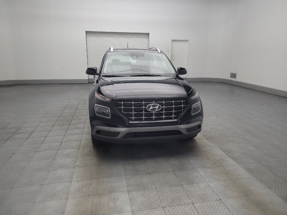 Used 2023 Hyundai Venue SEL FWD image 14
