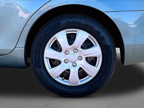 Used 2009 Toyota Camry LE image 5