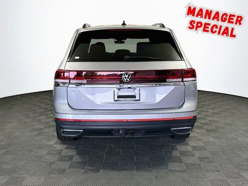 Used 2025 Volkswagen Atlas SE FWD image 7