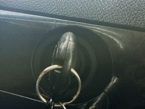 Used 2012 Dodge Grand Caravan SXT image 16