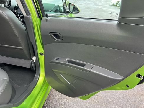 Used 2015 Chevrolet Spark LT image 27