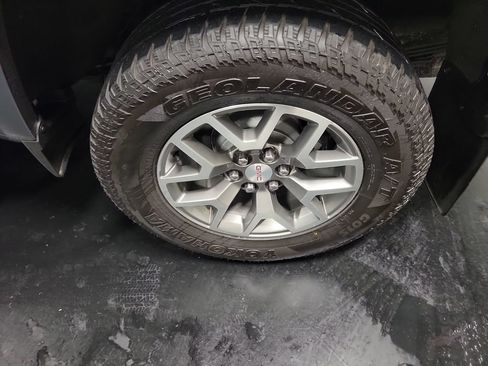 Used 2019 GMC Canyon All Terrain w/ All Terrain X Package AWD/4WD image 14