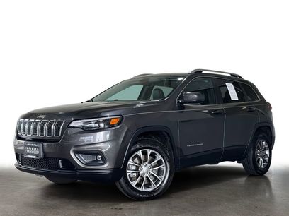 Used 2019 Jeep Cherokee Latitude Plus w/ Comfort/Convenience Group