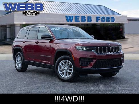Used 2023 Jeep Grand Cherokee Laredo AWD/4WD image 1