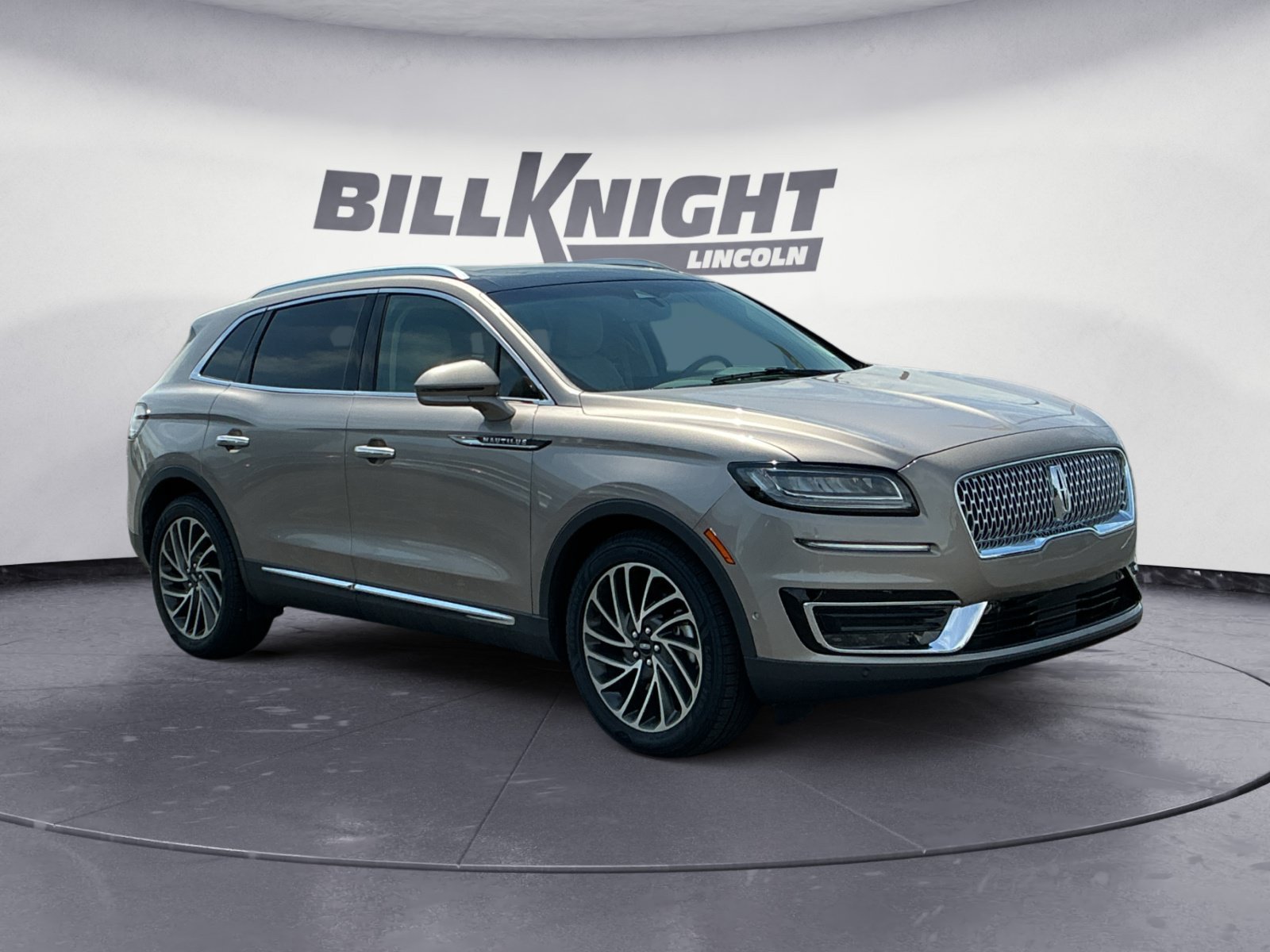 Used 2020 Lincoln Nautilus Reserve w/ Equipment Group 201A FWD image 1