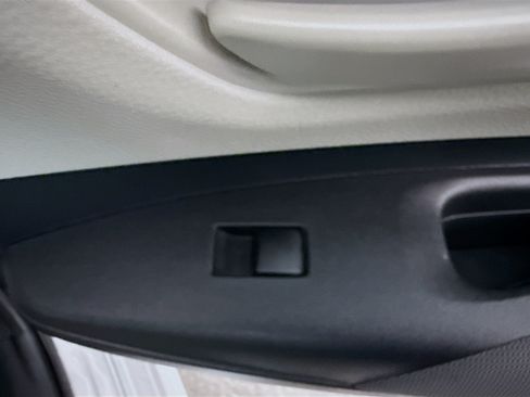 Used 2025 Toyota Corolla LE FWD image 30