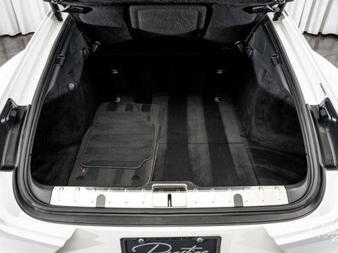 Used 2023 Porsche Panamera RWD image 12