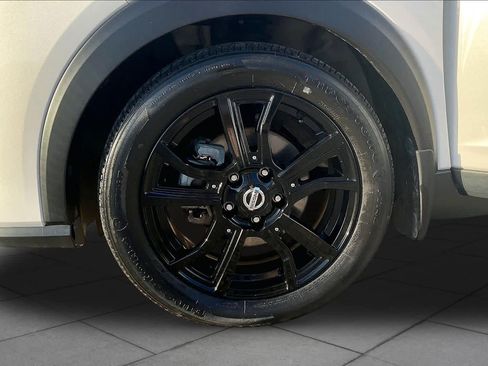 Used 2021 Nissan Kicks SR FWD image 10