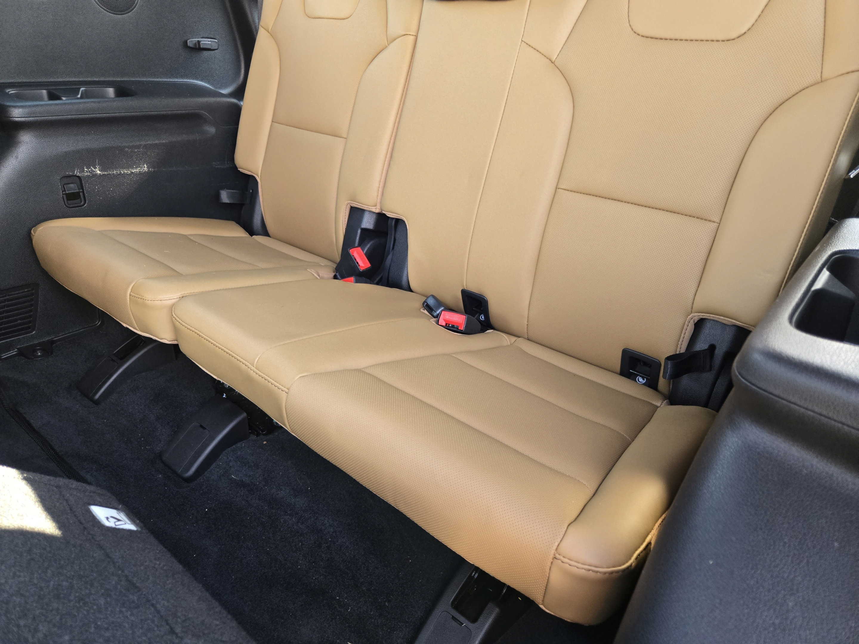 Used 2020 Kia Telluride SX w/ Towing Package FWD image 26
