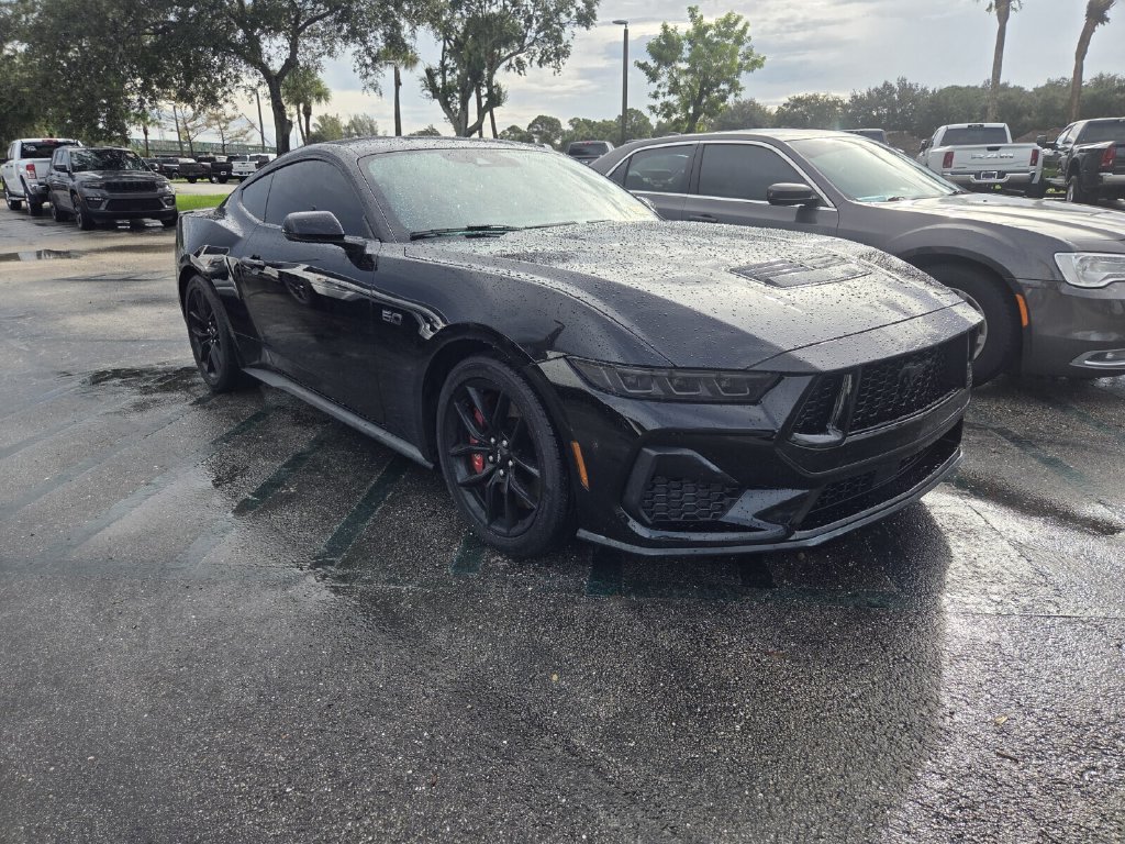 Used 2026 Ford Mustang GT Premium RWD image 2