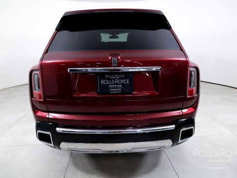 Certified 2025 Rolls-Royce Cullinan AWD/4WD image 9