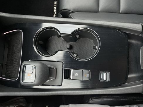 Certified 2024 Nissan Rogue SL image 17