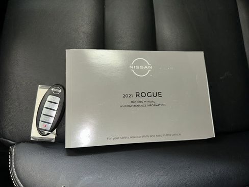 Used 2021 Nissan Rogue SL image 4